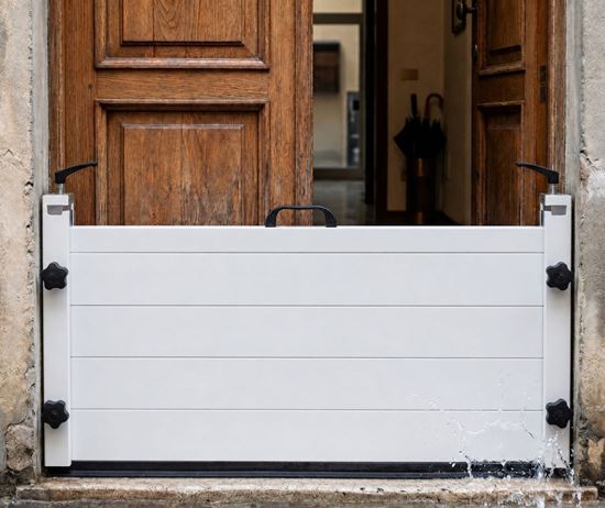 Immagine di Paratia Antiallagamento in Alluminio: Kit "Fai da Te" con Finiture di Design